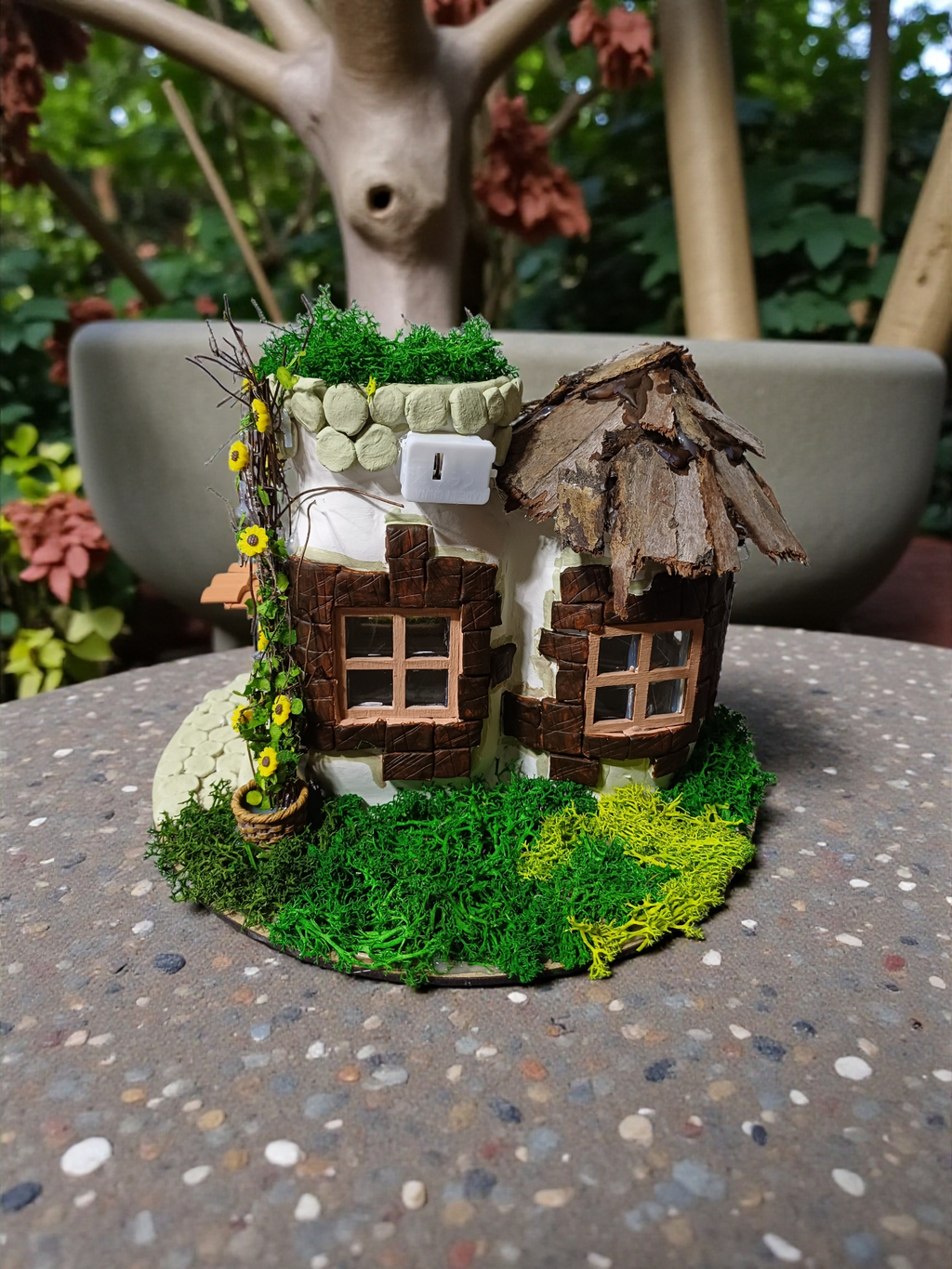Sarmasaşıklı Kulübe Peri Evi – El Yapımı Seramik Dekor