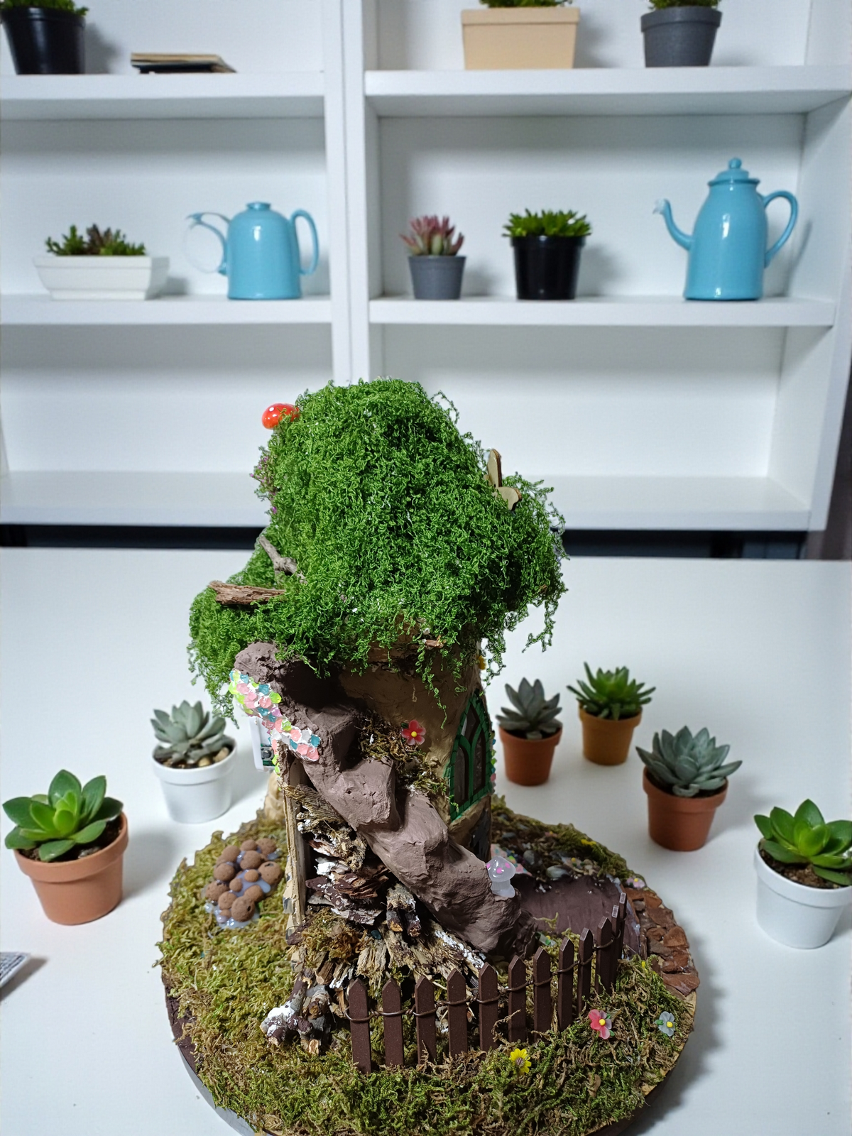 Doğa Temalı LED Peri Evi – Karınlıkta Parlayan Taşlar