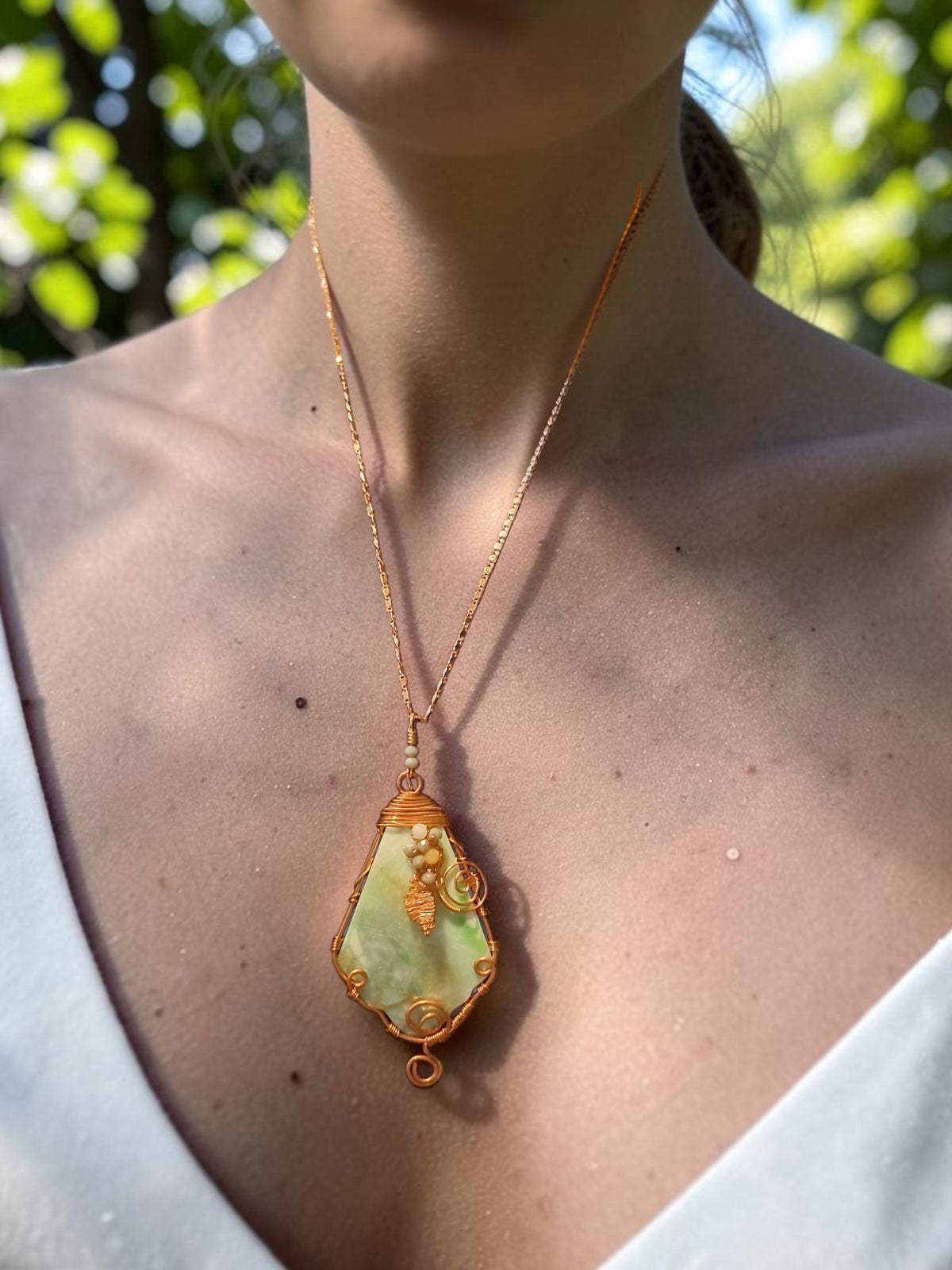 Handmade Seashell & Copper Wire Necklace – Crystal Beads, Copper Leaf, Ocean-Inspired Artisan Jewelry