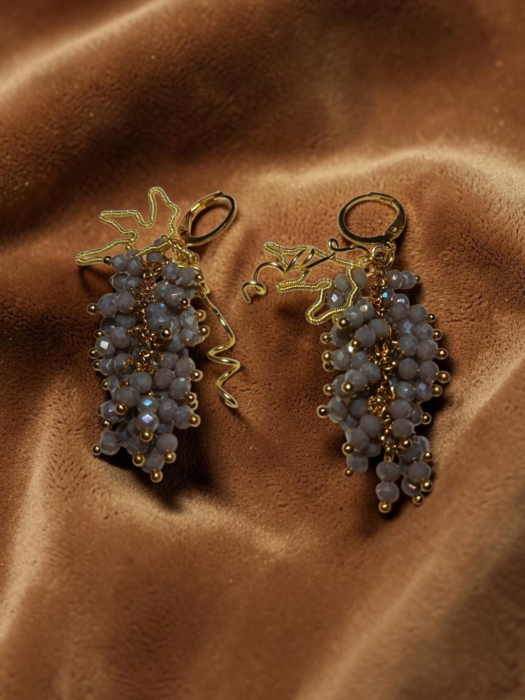 Handmade Crystal Grape Cluster Necklace & Earrings Set – Gold-Tone Botanical Jewelry