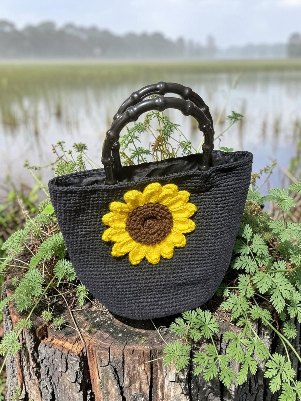 Handmade Crochet Sunflower Bag – Black Cotton Macrame Yarn, Floral Motif Handbag