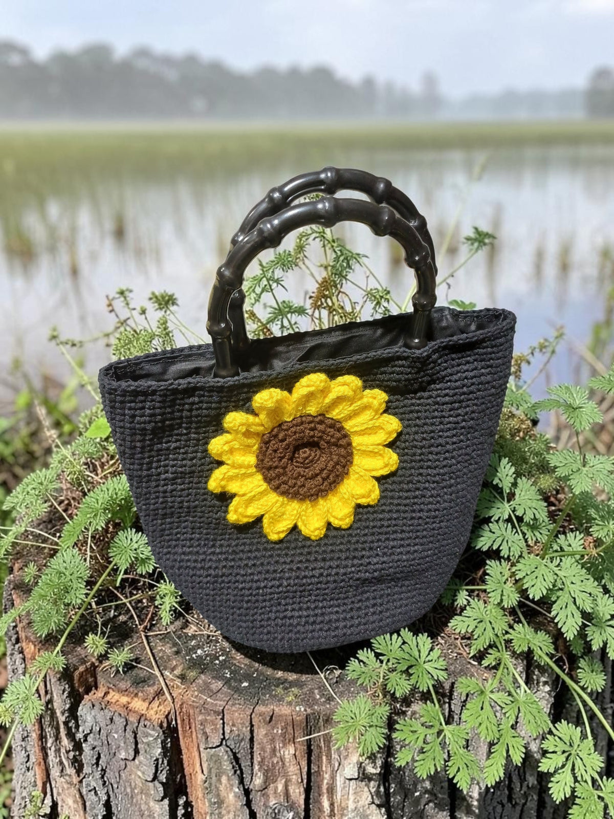 Handmade Crochet Sunflower Bag – Black Cotton Macrame Yarn, Floral Motif Handbag