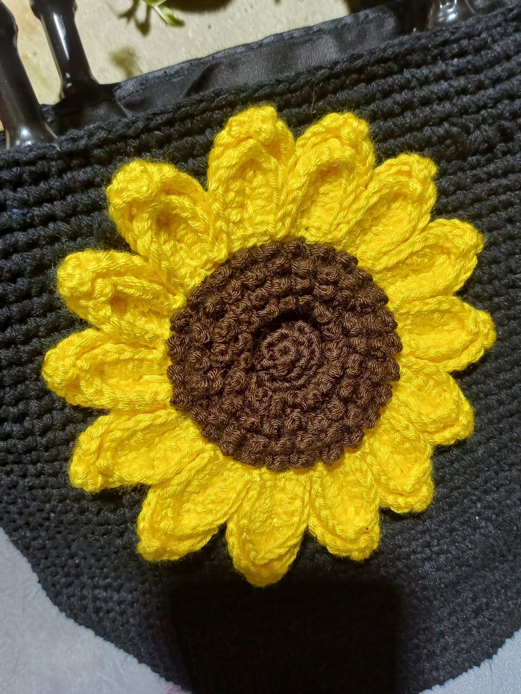 Handmade Crochet Sunflower Bag – Black Cotton Macrame Yarn, Floral Motif Handbag