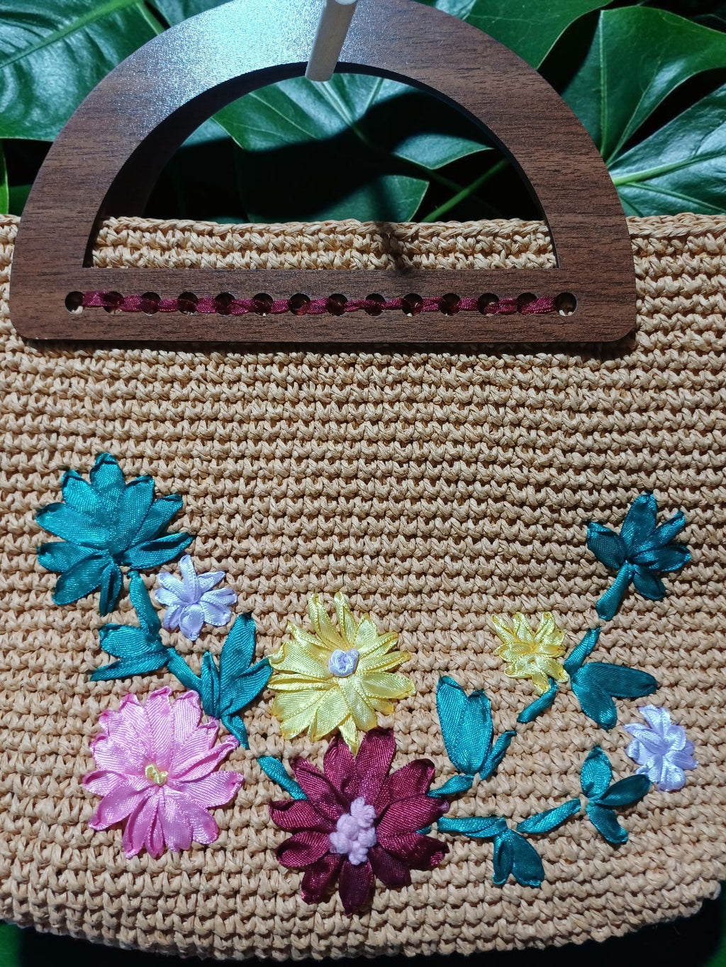 Handmade Peach Paper Yarn Handbag – Ribbon Floral Embroidery & Wooden Handles
