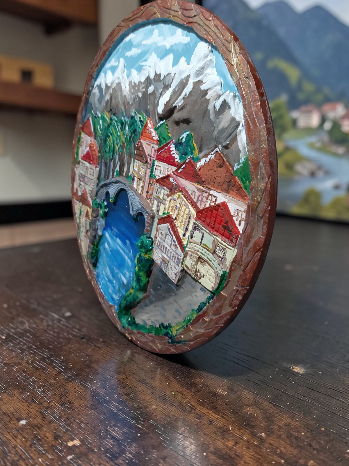 El Yapımı 3D Kabartmalı Dağ Köyü Duvar Dekoru – Doğa Temalı El İşi Tablo